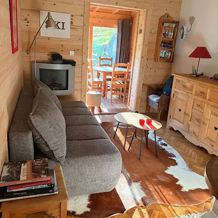 Chalet Chaleureux à Avec Vue Sur La Montagne *